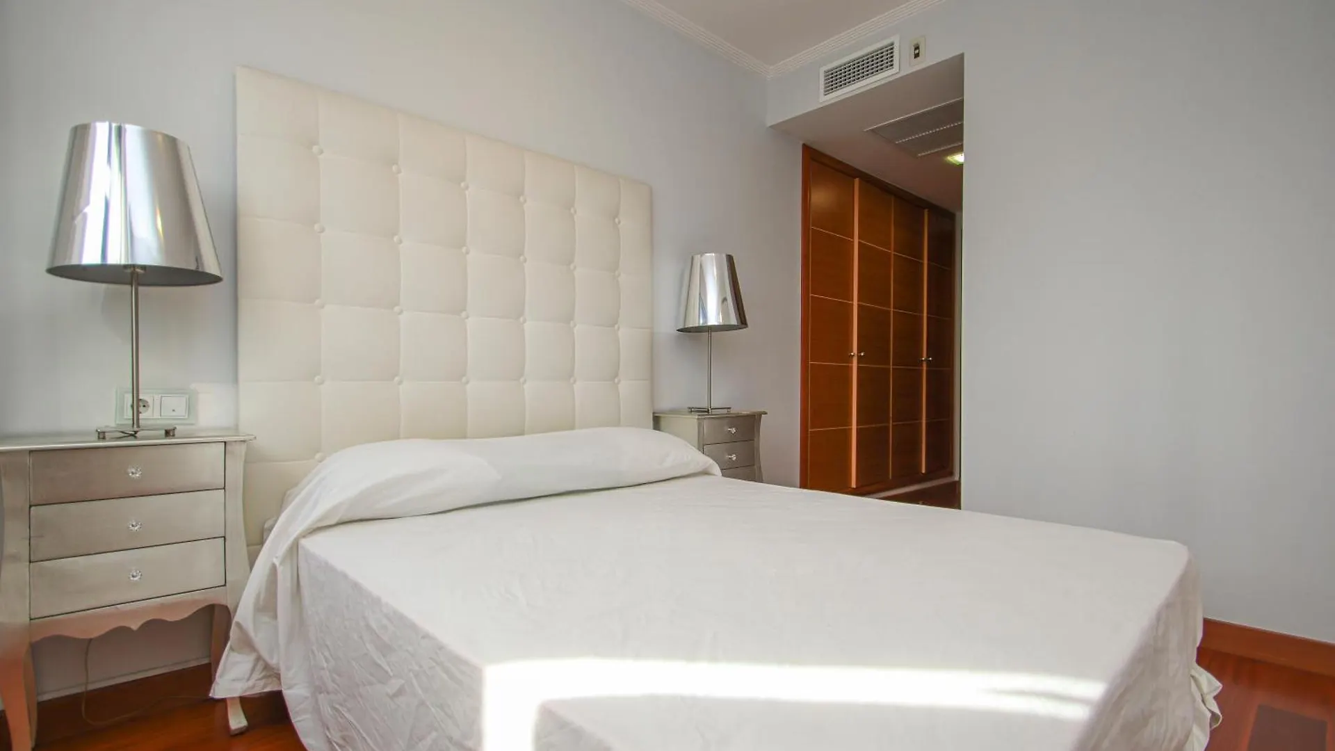 Luxury Apt In Plaza De Espana - Free Parking Seville Spain