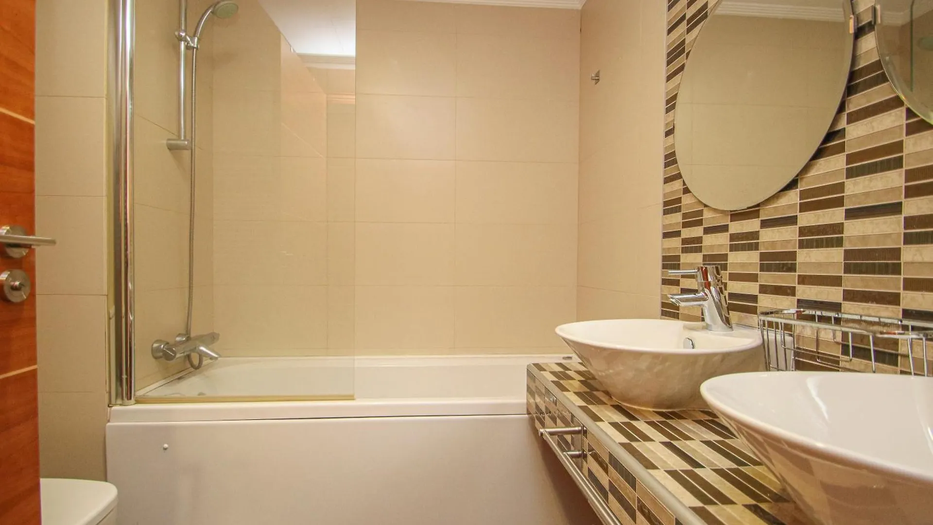 Apartment Luxury Apt In Plaza De Espana - Free Parking Seville